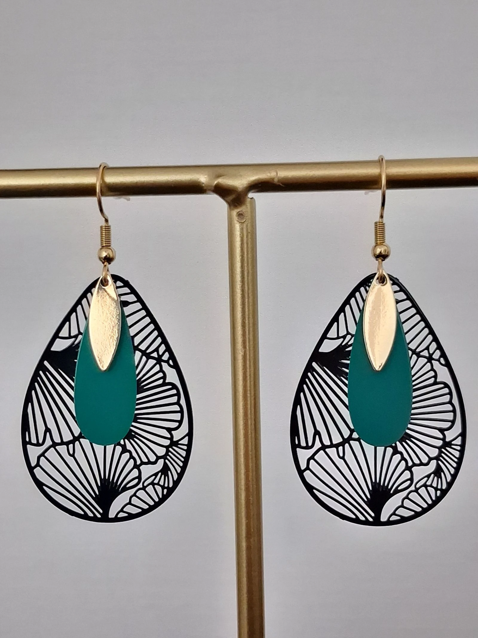 Earrings – photo 2